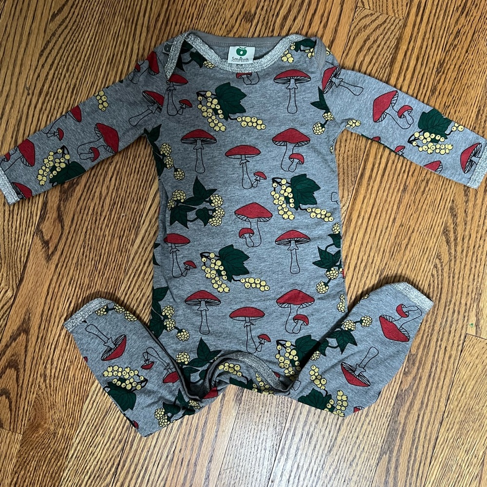 Smallfolk Mushroom one piece NWOT 68cm